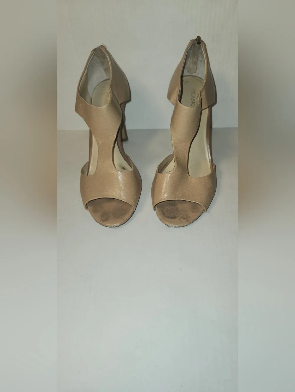 Franco Sarto Alloy Nude Leather Peep-Toe T-strap High Heels Sandals 8